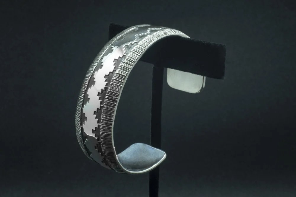 Step Cuff